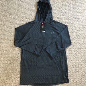 Under Armour loose hooded heat gear pullover